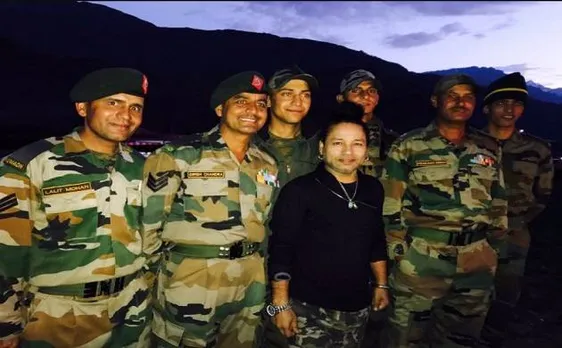 कारगिल विजय दिवस पर जवानो के बीच पहुंचे कैलाश खेर,कहा 'हमारी सेना, हमारा गौरव'