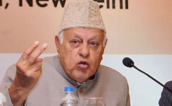 फारुख अब्दुल्ला ने महबूबा मुफ़्ती पर अलगाववादी नेताओं का साथ देने का लगाया आरोप