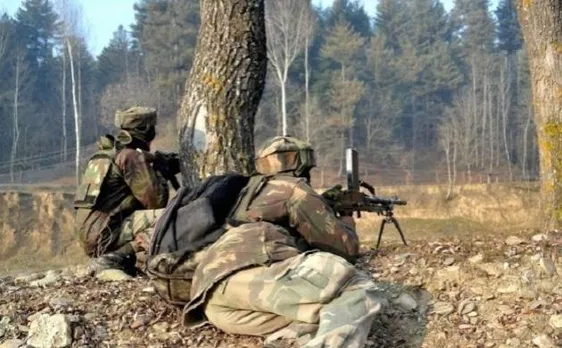 जम्मू कश्मीरः सेना ने तीन आतंकियों को किया ढेर, सर्च ऑपरेशन जारी