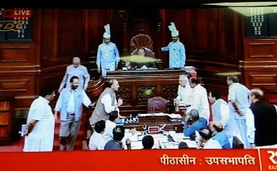 गैस सब्सिडी पर घिरी मोदी सरकार, राज्यसभा में विपक्ष का हंगामा