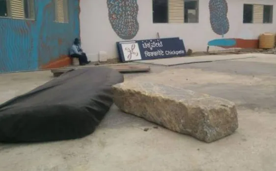 कर्नाटक: विरोध के बाद बेंगलुरू मेट्रो से हटाया गया हिंदी में लिखा साइन बोर्ड
