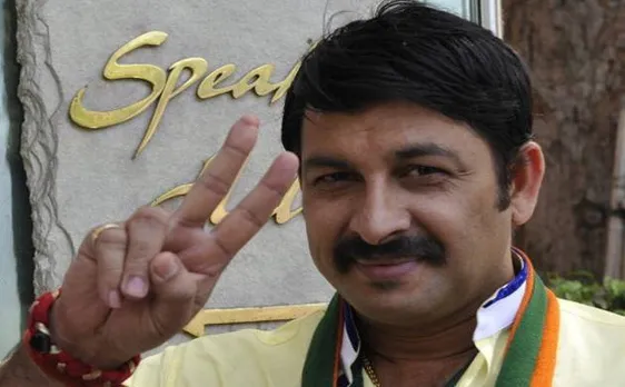 महिला शिक्षक को सांसद की गरिमा सिखाने वाले मनोज तिवारी अनुष्का के लिए गाने पर हुए ट्रोल