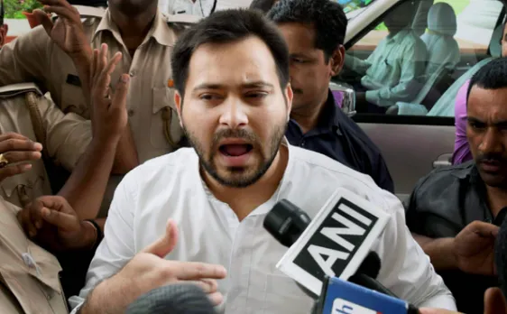 मोदीजी, नीतीश का 'डीएनए' पहले खराब था या अब है: तेजस्वी
