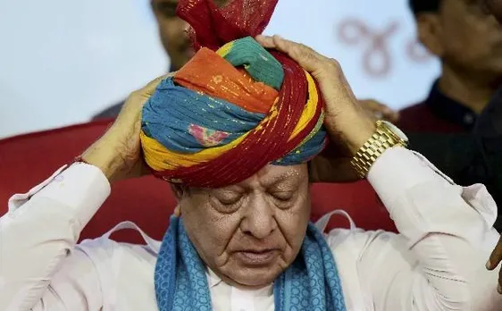 गुजरात: कांग्रेस ने शंकर सिंह वाघेला समेत 14 बागी विधायकों को निष्कासित किया