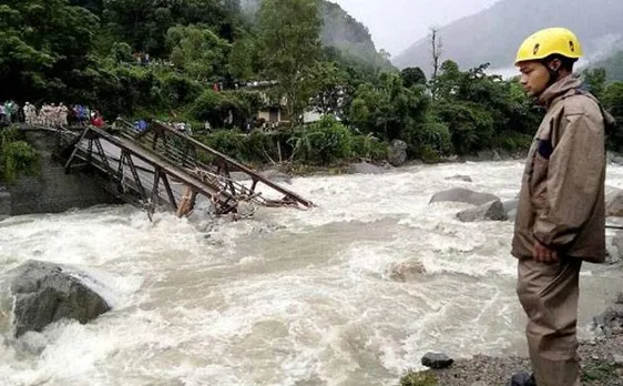 उत्तराखंड: मालपा में बादल फटा, 3 सैनिक लापता, कैलाश मानसरोवर यात्रा रुकी