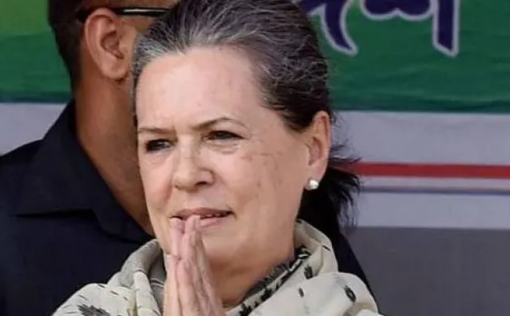 राहुल के बाद अब सोनिया को 'लापता' बताने वाले पोस्टर, ढूंढने वाले को इनाम का ऐलान