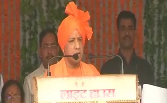 यूपीः सीएम योगी ने लखनऊ में फहराया तिरंगा, कहा- खत्म होगा गुंडों का राज