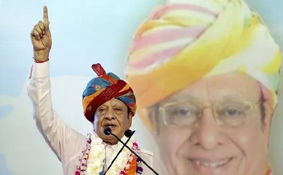 कांग्रेस के बागी शंकर सिंह वाघेला ने गुजरात विधानसभा सदस्य पद से दिया इस्तीफा