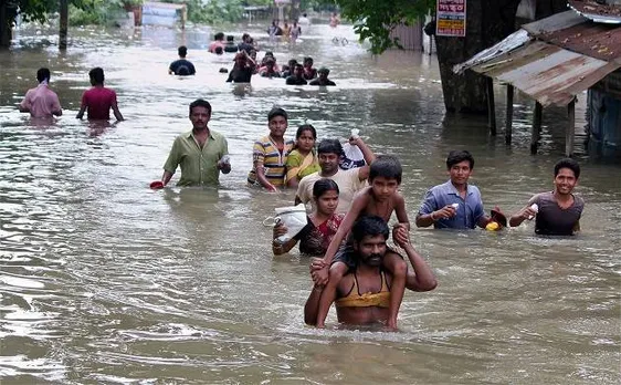 बिहार में बाढ़ से 18 जिलों के 1.20 करोड़ से ज्यादा लोग प्रभावित, पिछले 24 घंटे में 49 मौतें