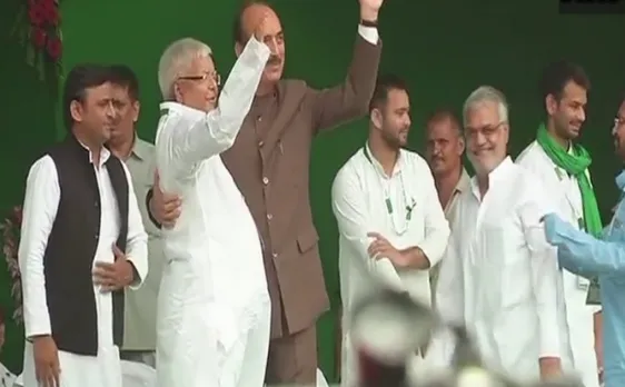 Live: 'बीजेपी भगाओ, देश बचाओ' के मंच से तेजस्वी यादव ने कहा- साप्रंदायिक ताकतों से रहे सावधान