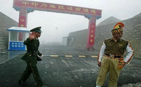 डोकलाम विवाद: चीन ने अपनी सेना पीछे हटाई, सड़क निर्माण भी रोका