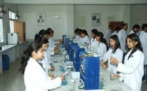 मेडिकल कॉलेजों में राज्य के मूल निवासी को ही मिले दाखिला : सर्वोच्च न्यायालय