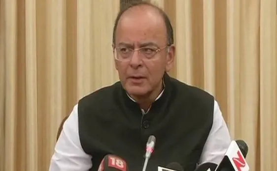 RBI की रिपोर्ट पर बोले वित्त मंत्री जेटली, नोटबंदी के बाद कैश में 17 फीसदी तक की आई कमी