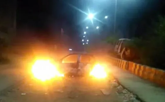 गुड़गांव: सेक्टर 71 के पास कार में आग लगने से तीन की जलकर मौत