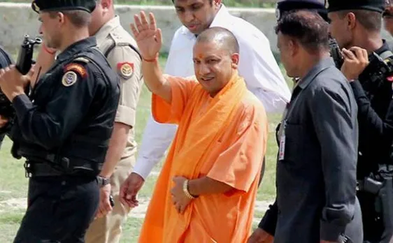 लाठीचार्ज के बाद शिक्षामित्रों को योगी सरकार का तोहफा, सैलरी बढ़ाकर मरहम की कोशिश