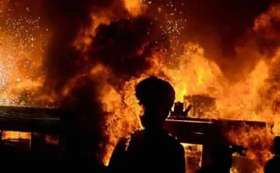 मुंबई में आग से 6 लोगों की मौत 11 घायल, शवों की शिनाख़्त मुश्किल