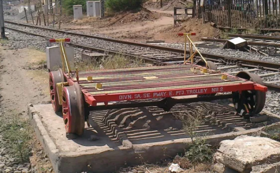 मोदी सरकार ऐसे रेल दुर्घटना पर लगाएगी रोक, जीपीएस से होगी निगरानी