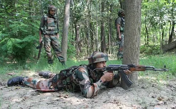 जम्मू-कश्मीर: कुलगाम एनकाउंटर में हिजबुल के 2 आतंकी मारे गए