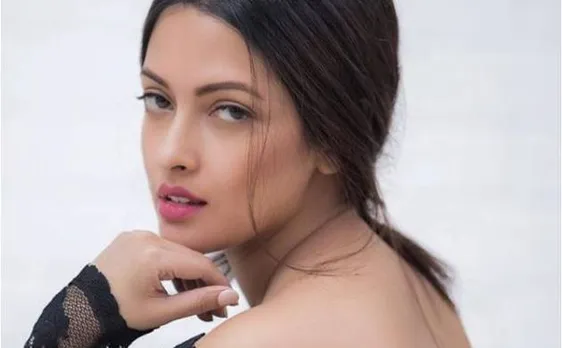 रिया सेन का इंटिमेट वीडियो सोशल मीडिया पर वायरल