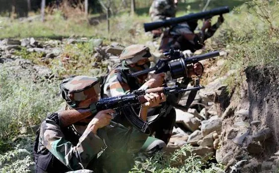 जम्मू-कश्मीर: अरनिया में पाकिस्तान ने लगातार चौथे दिन किया सीजफायर का उल्लंघन