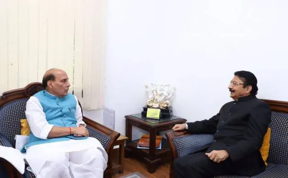 तमिलनाडु संकट: गृह मंत्री से मिले राज्यपाल, स्पीकर के फैसले के खिलाफ कोर्ट पहुंचे दिनाकरन गुट के 18 MLAs