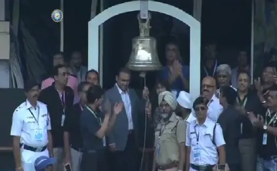 Ind Vs Aus: सहवाग और झूलन ने ईडन गार्डन्स में मैच शुरू होने से पहले बजाई घंटी, देखें वीडियो