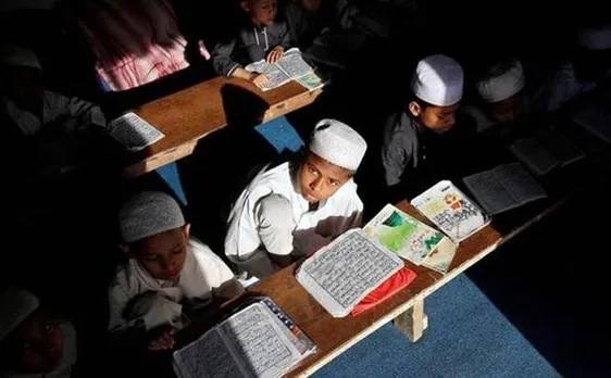 मध्य प्रदेश: शिवराज के मंत्री का नया फरमान, मदरसों में रोज फहरे तिरंगा और हो राष्ट्रगान