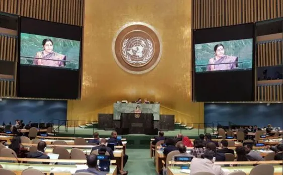 UN में सुषमा ने दिखाया पाक को आईना, 'भारत के IIT-AIIMS के मुकाबले पाकिस्तान ने लश्कर और जैश बनाए'