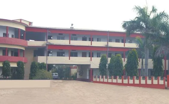 यूपी: स्कूल प्रशासन ने बच्चों की पिटाई कर घर जाने को कहा, 28 घंटों से 2 बच्चे लापता