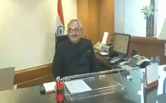 पूर्व गृह सचिव राजीव महर्षि ने संभाला सीएजी पद, राष्ट्रपति ने दिलाई शपथ