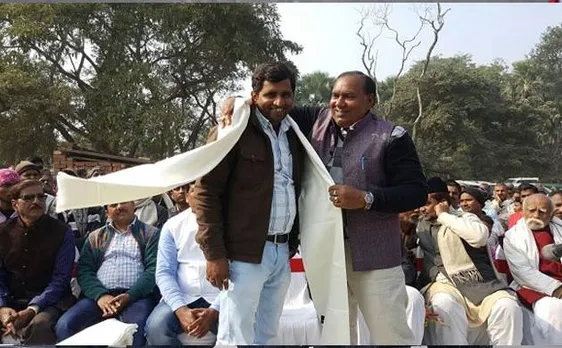 VIDEO: ठुमके लगाते हुए जेडीयू विधायक का वीडियो वायरल, कहा- वो मैं नहीं