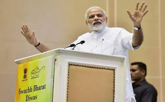 हज़ारों गांधी और लाखों मोदी भी स्वच्छ भारत का सपना नहीं कर सकते पूरा, लोगों को साथ आना होगा