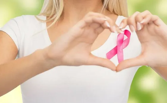 Breast Cancer Awareness Month: स्तन कैंसर से करें बचाव , जानें इसके कारण और लक्षण