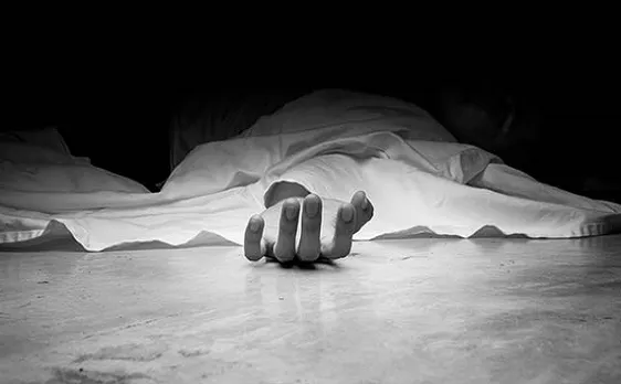 इलाज के लिए पैसे न होने कारण मां ने अपने बेटे को कुएं में फेंका, हत्या के बाद की ख़ुदकुशी