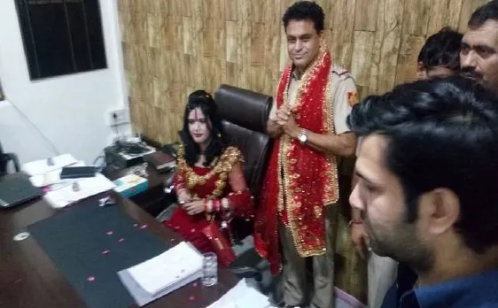 राधे मां बैठी एसएचओ की कुर्सी पर, लाइन हाजिर हुए थाना इंचार्ज
