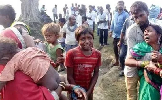 उत्तर प्रदेश : सरयू नदी में नाव पलटने से 6 की मौत, दो बच्चे शामिल