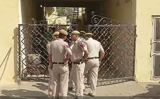 दिल्ली: मानसरोवर पार्क में एक ही परिवार की 4 महिला समेत पांच की हत्या