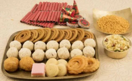 दिवाली पर मेहमानों को खिलाएं भाजणी चकली और केले का हलवा