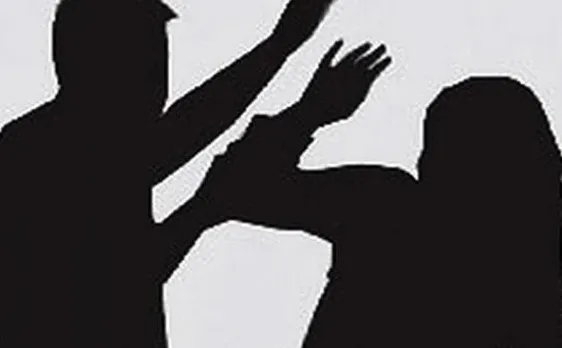 उत्तर प्रदेश: पहले करवाचौथ की कर रही थी तैयारी, तोहफे में साड़ी मांगने पर मिली मौत