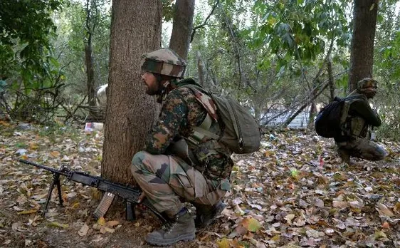 जम्मू-कश्मीर: सेना ने नियंत्रण रेखा पर आतंकियों के घुसपैठ की कोशिश नाकाम की