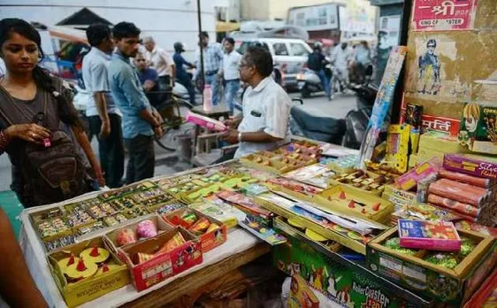 SC ने नहीं दी कारोबारियों को राहत, दिल्ली में पटाखों पर जारी रहेगा बैन