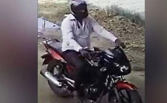गौरी लंकेश हत्याकांड: बेंगलुरु पुलिस ने जारी की बाइक सवार संदिग्ध की तस्वीर