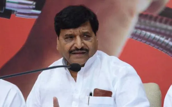 शिवपाल ने अखिलेश को माना समाजवादी पार्टी का अध्यक्ष, नहीं करेंगे मुलायम से पद संभालने की मांग