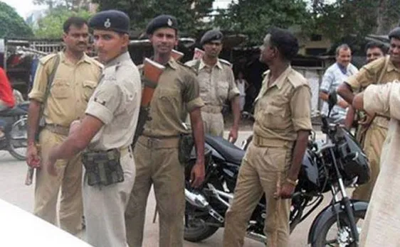 बिहार के समस्तीपुर में पुलिस फायरिंग में एक की मौत, गुस्साए लोगों ने 20 गाड़ियां फूंकी