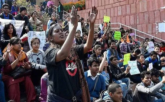 केरल हाई कोर्ट ने दोहराया, कॉलेज कैंपस में राजनीति की कोई जगह नहीं