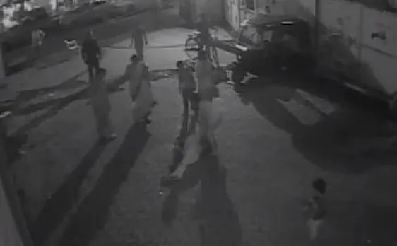 मुंबई में लड़की से कथित छेड़छाड़, विरोध करने पर उसके साथ की मारपीट