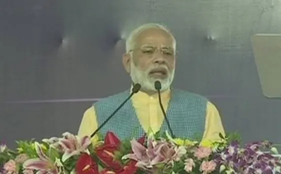 पीएम मोदी ने देश की पहली 'रोल ऑन-रोल ऑफ' फेरी सेवा का किया उद्घाटन