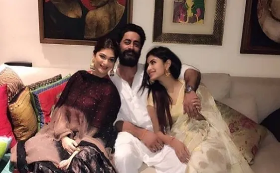 In Pics: 'गोल्ड' एक्ट्रेस मौनी रॉय ने अपने ब्यॉफ्रेंड मोहित संग मनाया दिवाली का जश्न