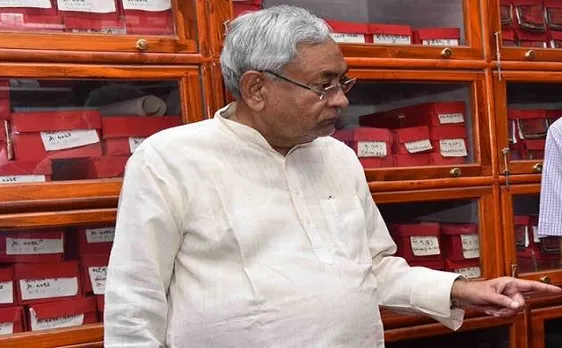राकेश सिंह के साथ सेल्फी को लेकर तेजस्वी के आरोप पर नीतीश ने दी सफाई