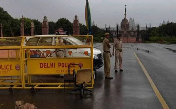 पुलिसकर्मियों की नियुक्ति को लेकर केंद्र खेल रहा सांप-सीढ़ी का खेल, दिल्ली सुरक्षित नहीं: हाई कोर्ट